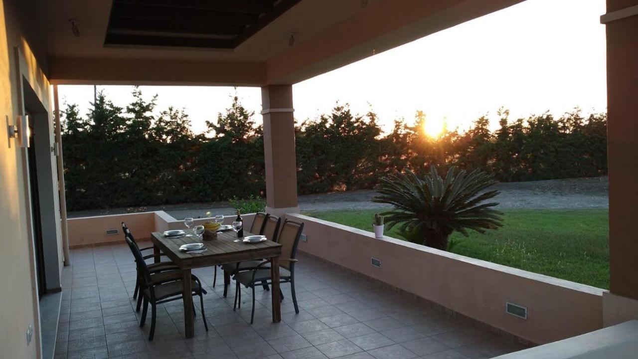 Kos Villa - Family Comfort With Large Garden, Jacuzzi Ngoại thất bức ảnh
